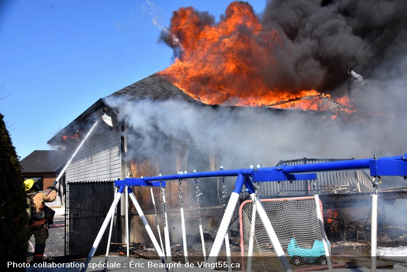 Incendie Rue Laurentien Drummond Crédit photo Eric Beaupré Vingt55 153