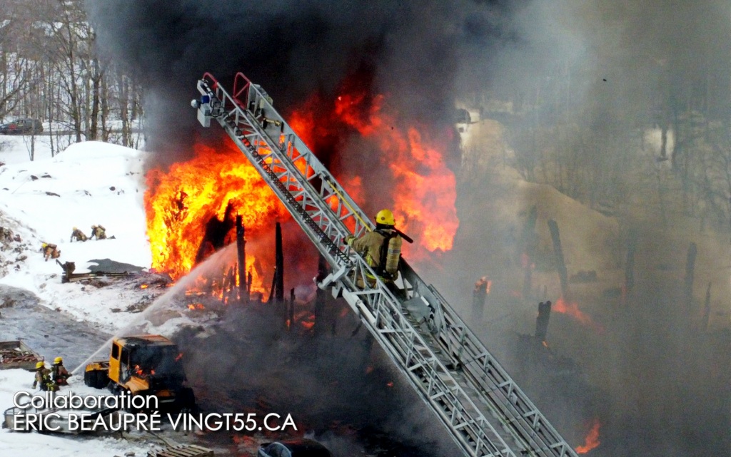 Incendie majeur Drummond @ Crédit photo Eric Beaupré Vingt55 tous droits rservés  (10)1W 