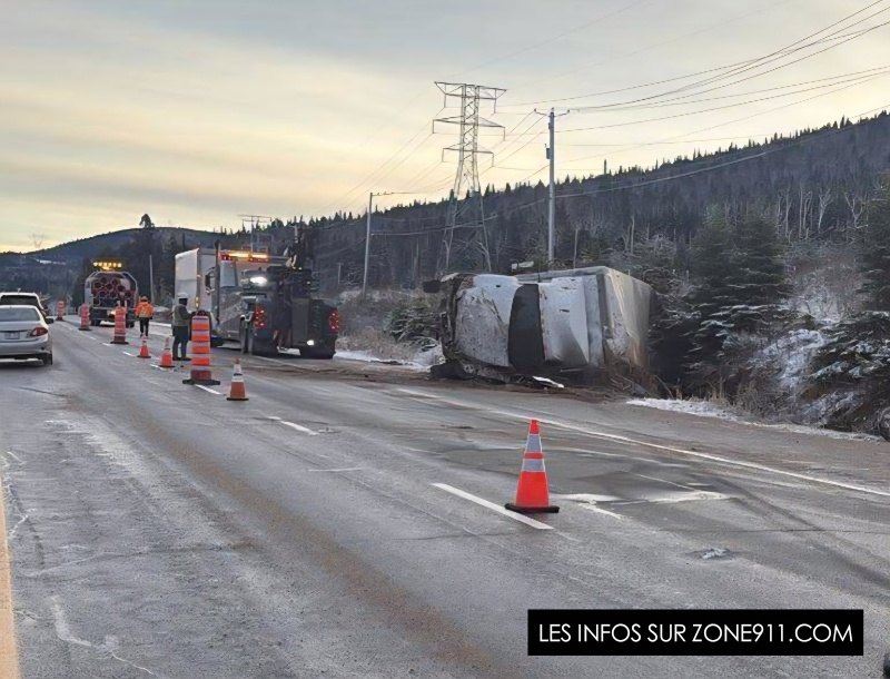 Accident impliquant un camion sur la route 175 à Stoneham 